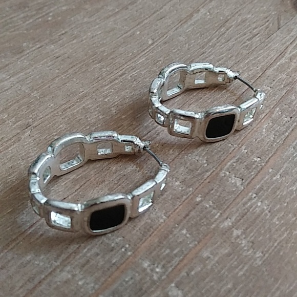 NWOT Silver Hoop Earrings With Black Enamel. - Picture 9 of 17